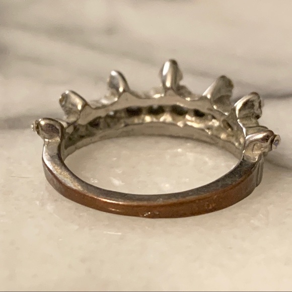 Silver Crown Ring - Picture 4 of 8